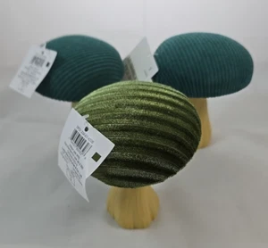 Lot Of 3 Mushroom Figural Figures (Target) Green Pincushion - Picture 1 of 4