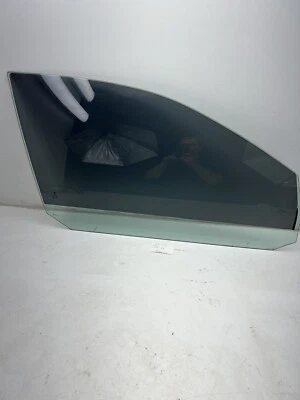 Volkswagen Jetta Wagon 2010-2014 puerta delantera derecha ventana vidrio OEM. Foto 1 de 4