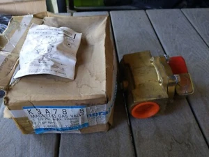 Nuevo en caja beat up ITT K3A78 S válvula de gas magnético 1 1/2" solenoide - Imagen 1 de 11