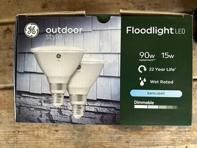 GE Outdoor Style LED Floodlight 90W Dimmable 1300 Lumen 2 Bulbs - Image 1 of 4