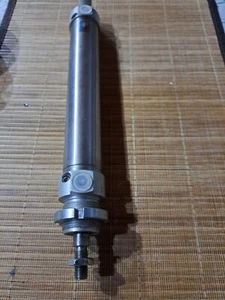 DSNU-32-160-PPV-A (196026) Rundzylinder Hub:160mm Kolben-Durchmesser:32 mm - Bild 1 von 3