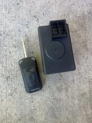 Брелок ключ зажигания 2003-2010 Porsche Cayenne 3D0905865D от оригинального производителя б/у - Изображение 1 из 4