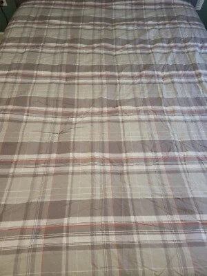 Lacoste Plaid QUEEN Comforter 92x96 Gray Red White Cotton Shell Polyester Fill - Image 1 of 4