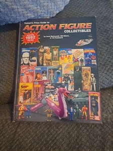 TOMARTS PRICE GUIDE TO ACTION FIGURE COLLECTIBLES UPDATED 1992 ED. AUTOGRAPHED  - Picture 1 of 18