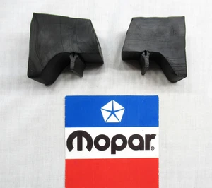 71 72 73 74 Satellite Road Runner 73 74 Charger lower door glass window stops - Bild 1 von 4