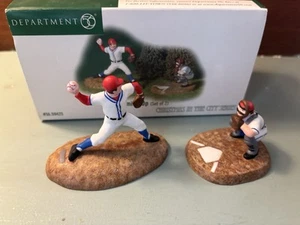 DEPT 56 Christmas In The City "Warming Up" 2er Set #56.59425 Baseball EUC - Bild 1 von 8
