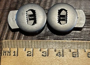 ABRAZADERA/TORNILLO DE METAL VINTAGE SIN MARCA - RELOJERO/JOYERO HERRAMIENTA - Imagen 1 de 2