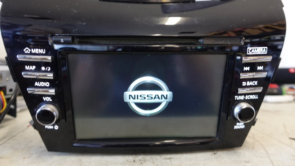 TESTED 2015-2016 Nissan Murano Head Unit QY8050 with Navigation SD Card CLEAN - Image 1 of 4