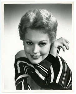 KIM NOVAK Original Filmfoto 1955 DIE EDDIE HERZOGTUM GESCHICHTE - Bild 1 von 2