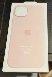Apple iPhone 15 Plus / 14 Plus (6.7") Silicone Case with MagSafe - Chalk Pink - Picture 1 of 2