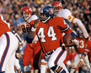 Foto vintage de fútbol americano de la NFL Floyd Little Running Action Denver Broncos 8x10 - Imagen 1 de 1
