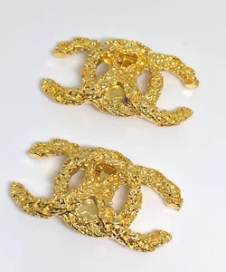 Vintage Designer CoCo Chanel Logo Gold Shoe Clip Pair Made by Bluette in France - Picture 1 of 13