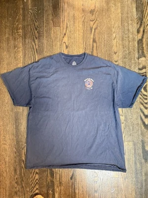 Camiseta Old Guys Rule Hombre Azul Manga Corta Roja Blanca Y Gráfica Barbacoa Talla 2XL Foto 1 de 3