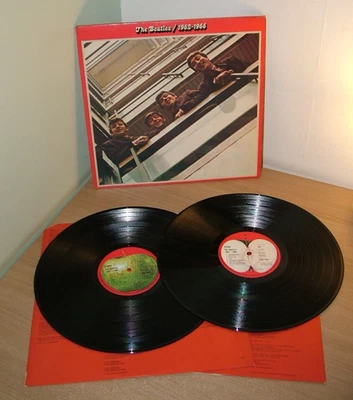 THE BEATLES 1962-1966  GATEFOLD LAMINATED COVER  1973 UK APPLE VINYLS - Image 1 of 4