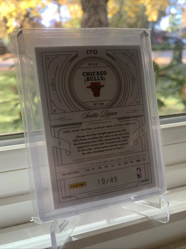 Playoff National Treasures 2009-10 usado en el juego - Leyenda Scottie Pippen #170/49 Foto 1 de 2