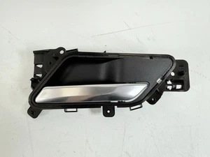 17-20 JAGUAR F-PACE TRASERO DERECHO PASO DERECHO PUERTA LATERAL INTERIOR ABRIDOR MANIJA OEM - Imagen 1 de 10