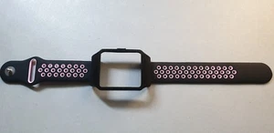 Sony SmartWatch 3 SWR50 carcasa negra (adaptador) y correa de silicona puntos rosados   - Imagen 1 de 11
