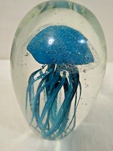 Pisapapeles Art Glass 5 pulgadas x 3 in medusas azules. - Imagen 1 de 7