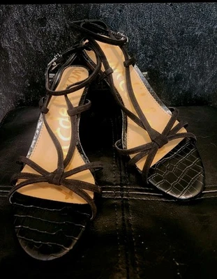 Sandálias sapatos elegantes Sam Edelman preto salto com tiras tamanho 7,5   - Imagem 1 de 4