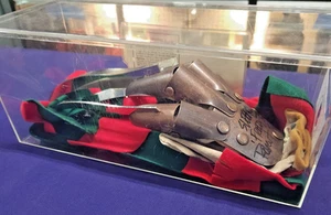 Guante firmado Pesadilla en Elm Street Freddy Krueger (Robert Englund) en caja - Imagen 1 de 17