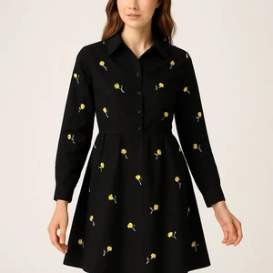 Schwarzes Kleid mit Knopfleiste und Blumenstickerei Langarm Fit and Flare Größe Large - Bild 1 von 2