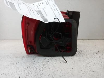 Conjunto de luz trasera derecha usado se adapta a: Volkswagen Jetta Sdn 2013 exc. barrio ciudad Foto 1 de 4
