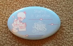 PRECIOUS MOMENTS "SHARING IS UNIVERSAL" PIN - Picture 1 of 3