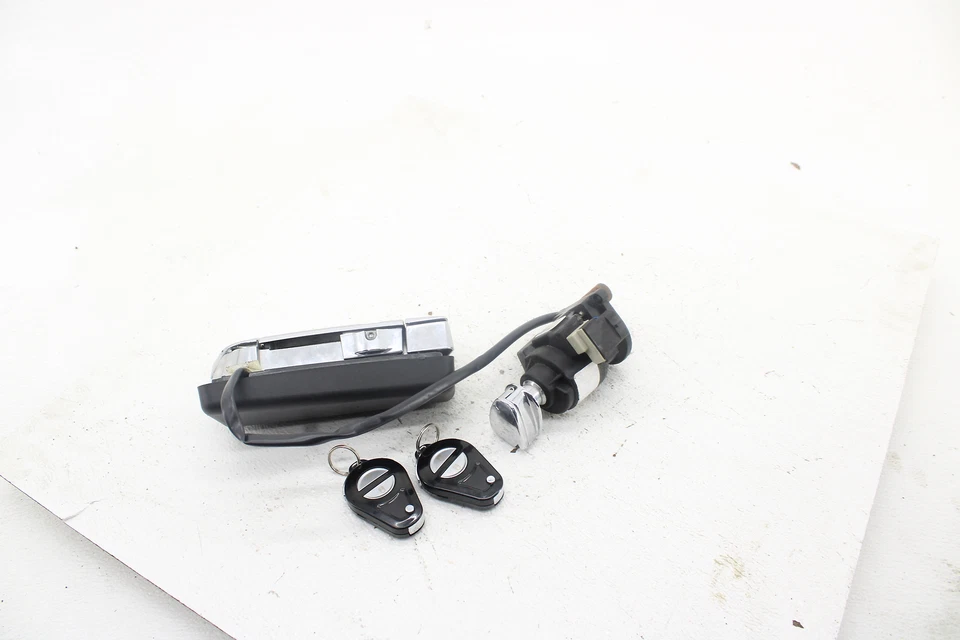 2016-2017 Harley Davidson Road Glide CVO Lockset - Image 1 of 4