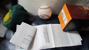 Ken Griffey Jr UDA Signed Baseball Certified - Picture 1 of 11