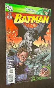 Batman #711 (DC Comics 2011) -- Casi nuevo- - Imagen 1 de 2