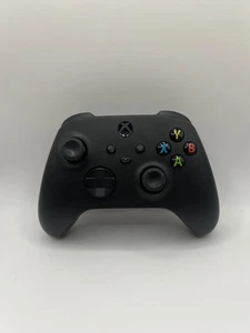 Microsoft Xbox Series Controller – Schwarz, Wireless, mit lauter LT-Taste - Bild 1 von 2