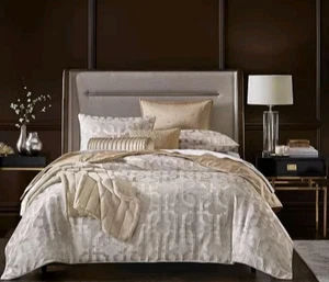 Hotel Collection "Fresco" 5-teiliges Queen-Bettwäscheset mit Kissenbezügen & Euro's, Gold, Neu ohne Etikett - Bild 1 von 9