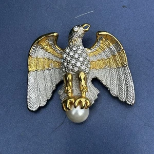 Vtg Perched Eagle On Faux Pearl Rhinestone Gold Tone Brooch Pendant Excellent - Picture 1 of 7