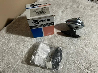 Válvula Echelon NAPA EGR 86-92 Chevrolet Corvette 1990-1992 Camaro Firebird TPI Foto 1 de 4