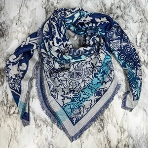 J. Jill Blue 46” X 46” Square Fringed Scarf Wrap Large Floral Geometric - Foto 1 di 8