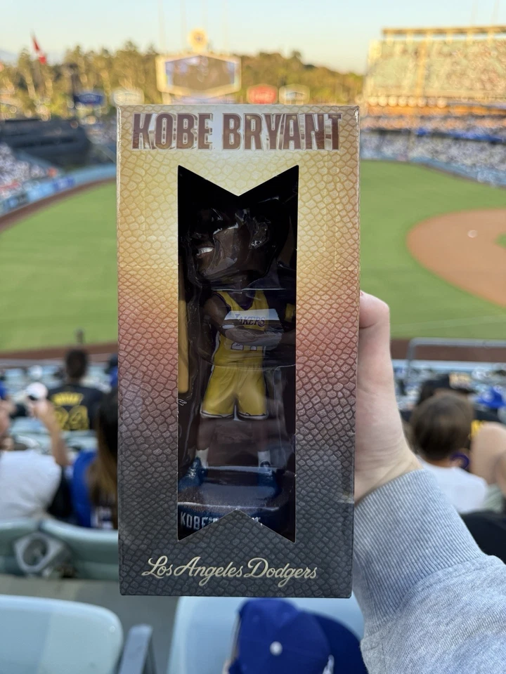 🏀 Kobe Bryant Bobblehead LA Dodgers Giveaway SGA 8/8/25 🏀 - Imagem 1 de 1