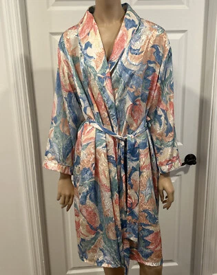 Bata kimono larga con cinturón satinado sedoso estampado floral vintage MARY MC FADDEN Foto 1 de 4