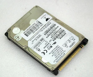 DISCO RIGIDO NOTEBOOK 30GB 2,5" 6,35 cm IDE MINI PC HITACHI DK23DA-30 44 PIN F120 - Foto 1 di 1