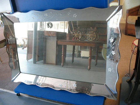 VENETIAN MIRROR w/ SCALLOPED  ETCHED  FLORAL BOARDER  DECO  STYLE 60'' X 40'' Cover