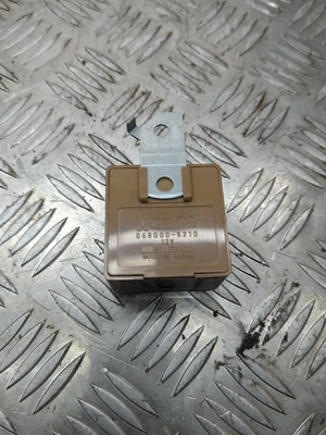 MD 332123 MITSUBISHI SHOWGUN MK2 OIL LEVEL RELAY (B30) - Image 1 of 2