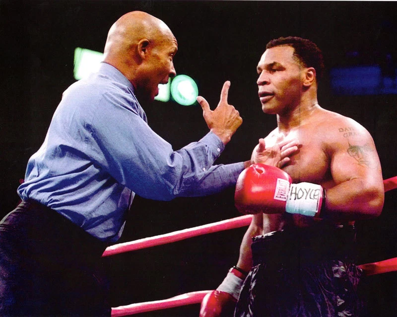 RICHARD STEELE & MIKE TYSON 8X10 FOTO BOXEO IMAGEN ANILLO ACCIÓN Foto 1 de 1