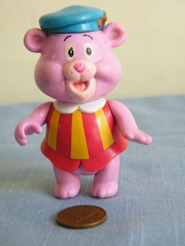 Vintage Fisher Price 1985 Disney GUMMI BEARS Poseable Cubbi Gummi  3" Figure Cover