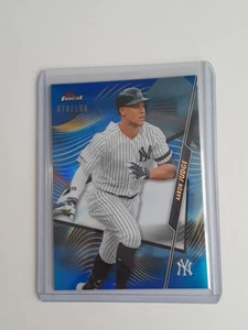 Topps Finest Aaron Judge 2020 refractor azul SP#70/150-The Judge-#83 - Imagen 1 de 1