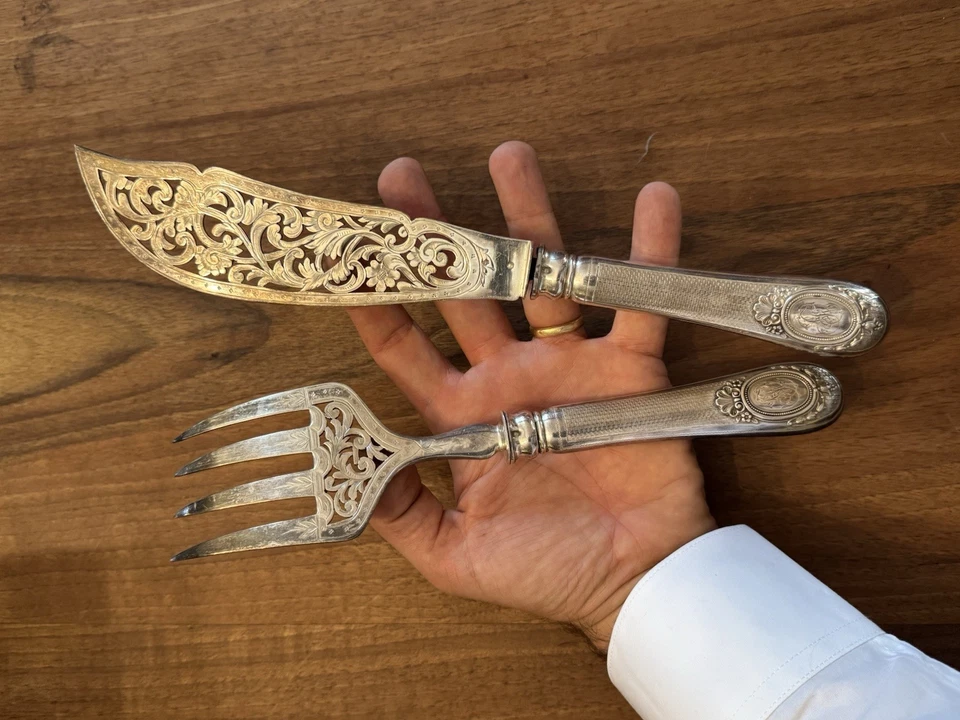 Couverts de Service Poisson - Argent Massif - 19 Eme Siècle - Poinçon Minerve - Photo 1/4