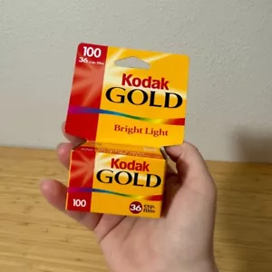Kodak 35mm Film Gold 100 24 Exp Roll Expired 6/2001 BRAND NEW SEALED - Picture 1 of 3