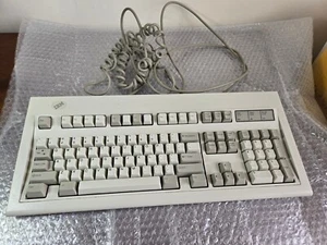 IBM Keyboard Model M PS/2 Mechanical (Buckling Springs) Keyboard 1990 (1391401) - Picture 1 of 8