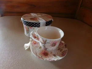 LAST ONE  Delton Porcelain Tea Cup & Saucer Gift Set-Antique Camellia #8105-5 - Picture 1 of 1