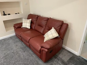 Leather 3 seater manual Recliner sofa and Electric Recliner chair. - Picture 1 of 4