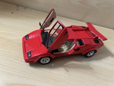 Литой автомобиль Franklin Mint 1985 Lamborghini Countach красный 5000 S масштаб 1:24 - Изображение 1 из 4