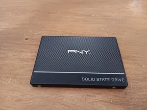 SSD 120GO 120GB SATA 2.5 PNY CS900 SSD7CS900-120-RB DISQUE SSD 100% FONCTIONNEL - Afbeelding 1 van 6